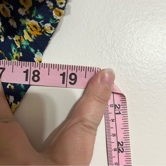 Floral Wrap Dress - Picture 6 of 8